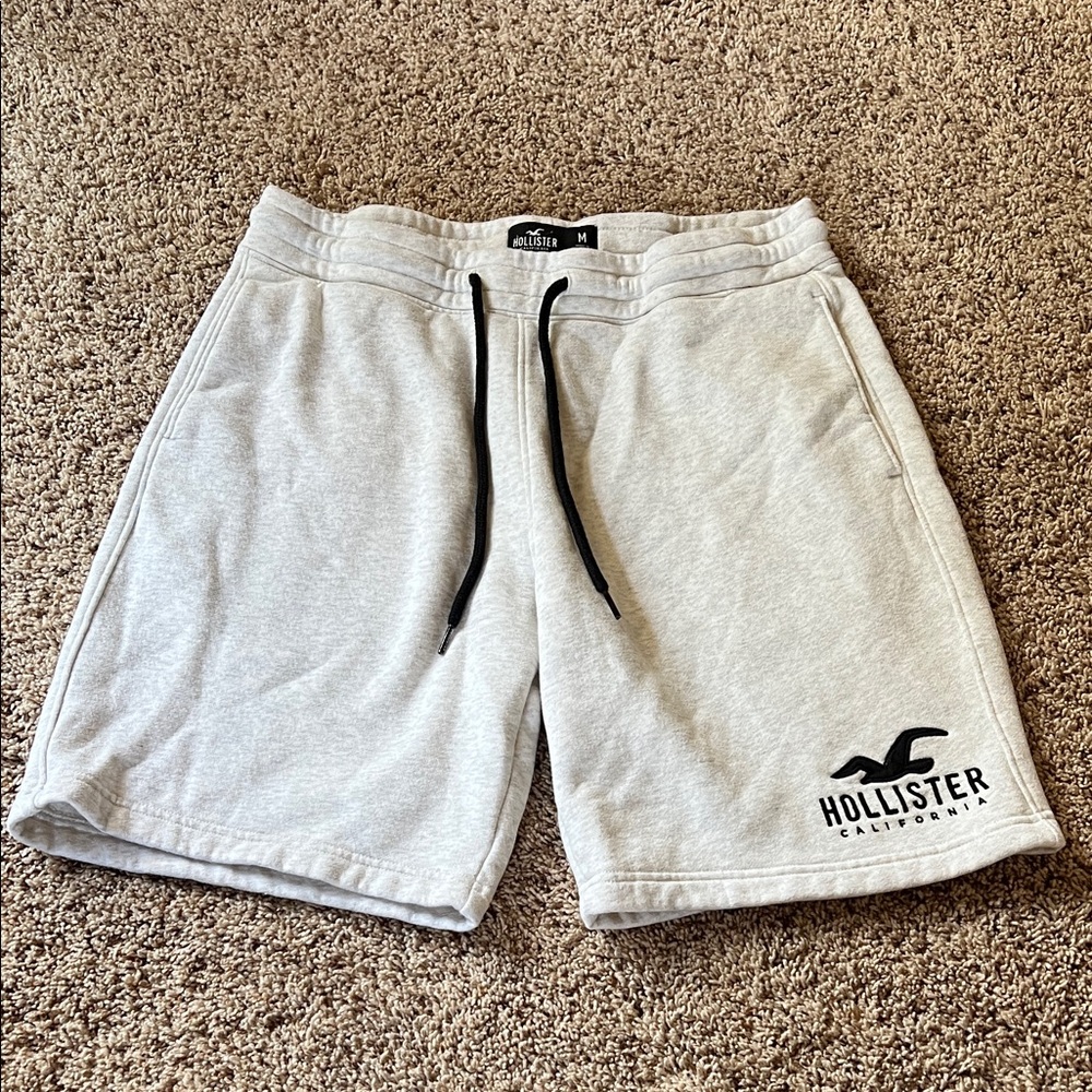 Hollister Men's Light Gray Athletic Shorts
